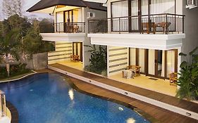 Flamingo Dewata Suite